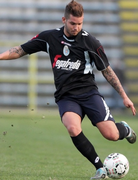 File:Alessandro Cattelan (2015-16).jpg